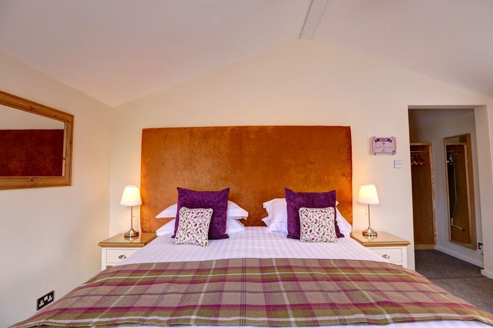 Manor Court Hotel Carnaby Екстериор снимка